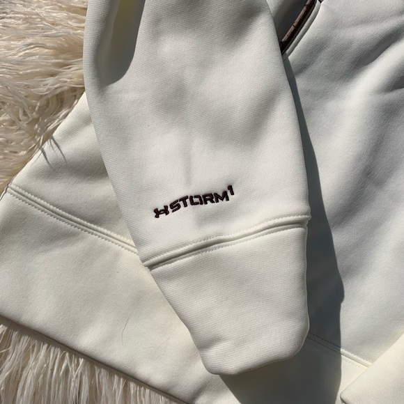 ⭐️Under Armour⭐️ White Camo Sweatshirt - Picture 2 of 3